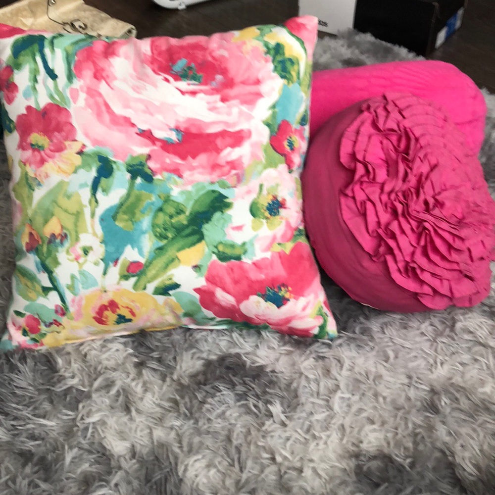 Pillow set
